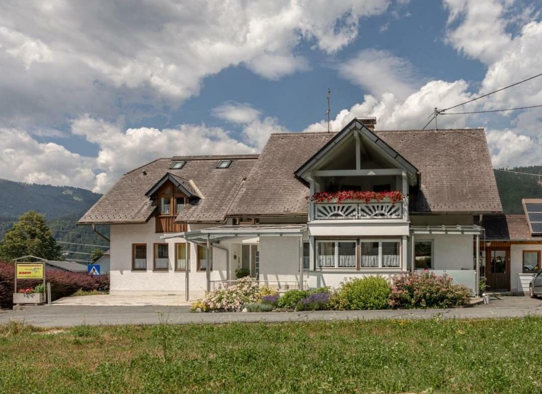 Ferienwohnungen Kapp Tröpolach エクステリア 写真